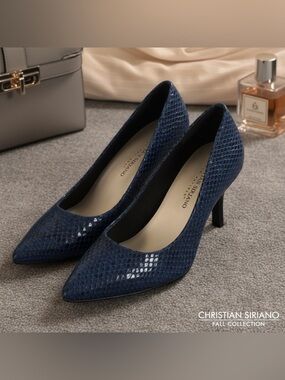Christian Siriano Deep Navy Snake-Embossed Pointed Pumps || Size 5.5